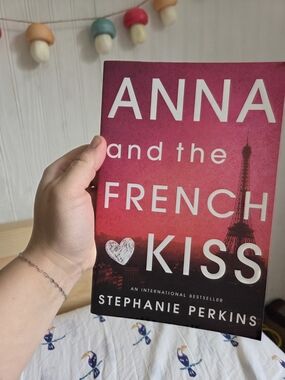 📚3/$10 Anna and the French Kiss